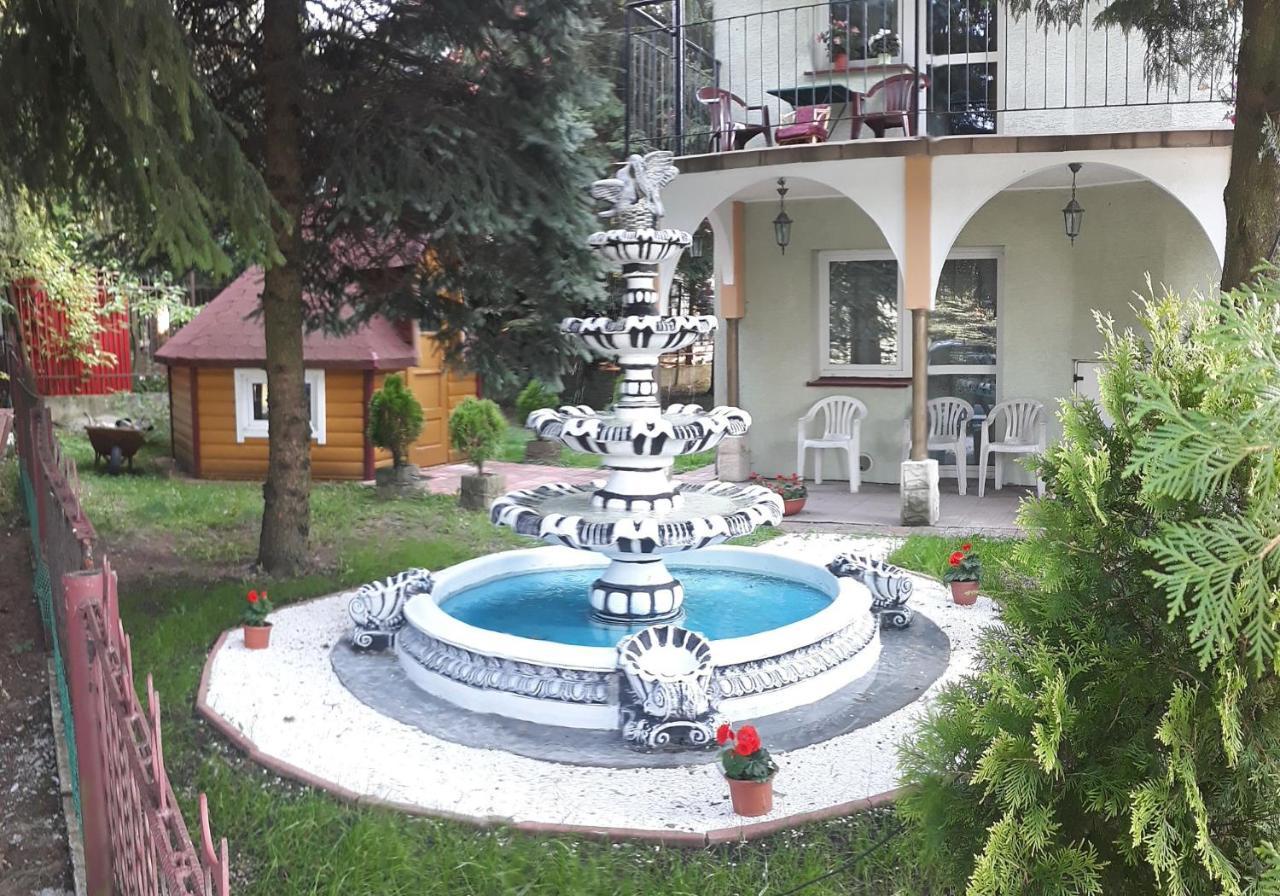 Maxim Pokoje Goscinne Iwonicz-Zdrój Dış mekan fotoğraf